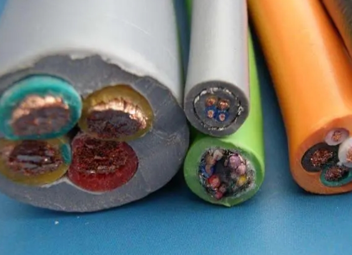 你知道塑料絕緣控制電纜特點(diǎn)用途有哪些.jpg 你知道塑料絕緣控制電纜特點(diǎn)用途有哪些.jpg