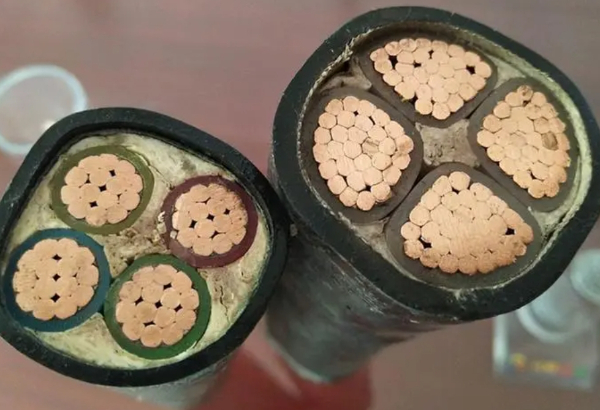 南方一線電線電纜淺談高柔性電纜發(fā)生火災事故的原因.jpg 南方一線電線電纜淺談高柔性電纜發(fā)生火災事故的原因.jpg